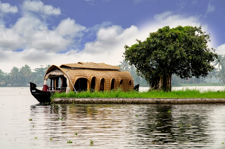 Alleppey honeymoon destinations in India