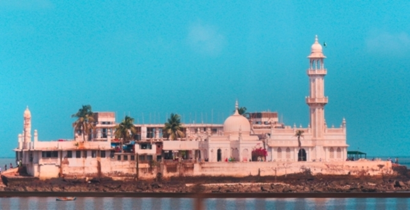 Haji Ali Dargah Tourist Places in Mumbai