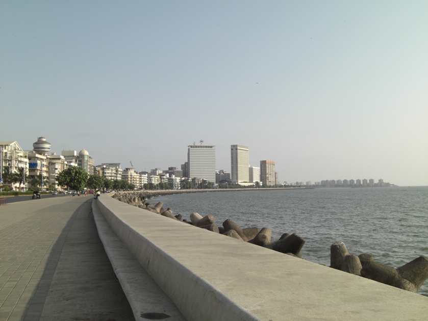 Marine Drive Tourist Places in Mumbai