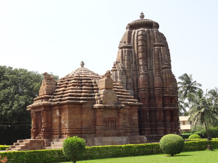 Rajarani Temple Tourist Places in Bhubaneswar