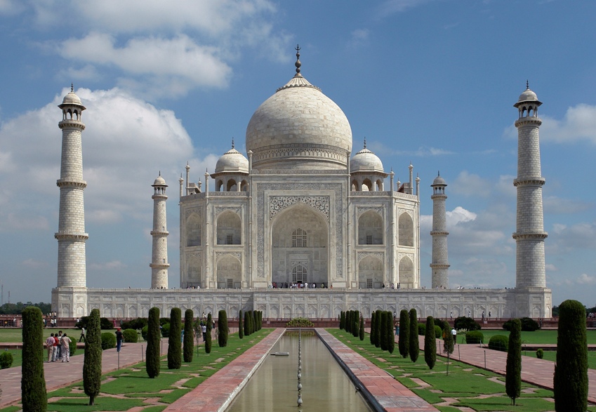 The Historical Marvels of Agra Tourist Places in North India