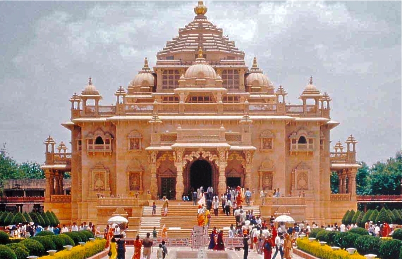 Akshardham Temple Tourist Places in Gandhinagar