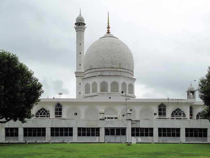 Hazratbal Shrine Tourist Places in Srinagar