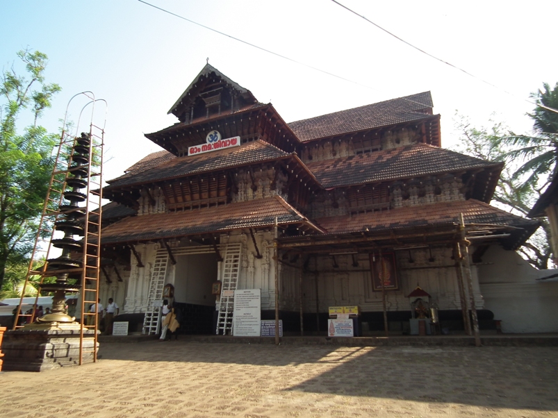 Vadakkunnathan Temple Tourist Places in Thrissur