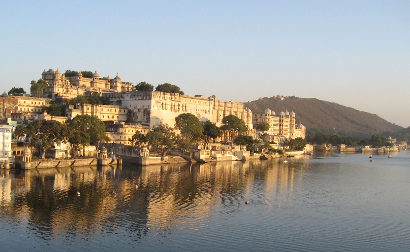 Lake Pichola Tourist Places in Udaipur